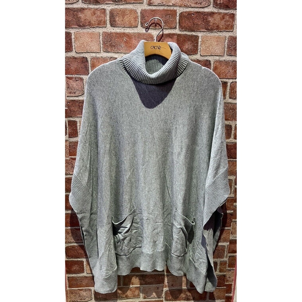 Michael Khors Women's Size S Casual Solid Gray Shawl W/ Logo, Pockets, & Stretch